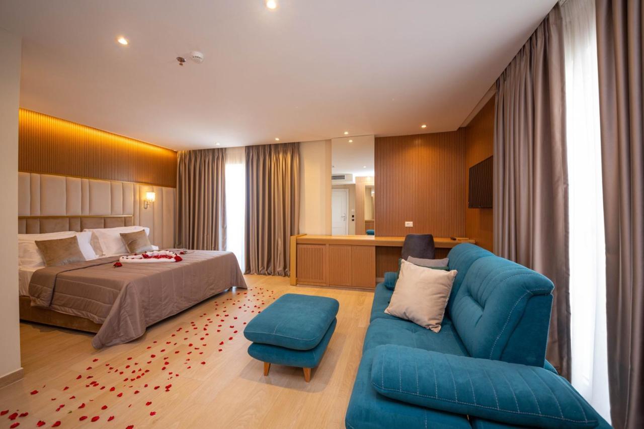 Merar Hotel Golem  Extérieur photo