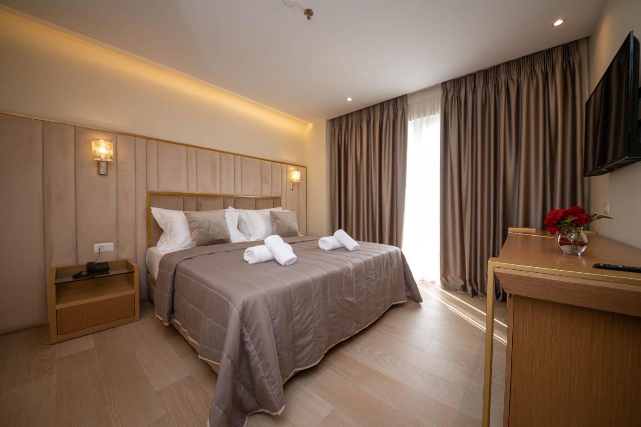 Merar Hotel Golem  Extérieur photo