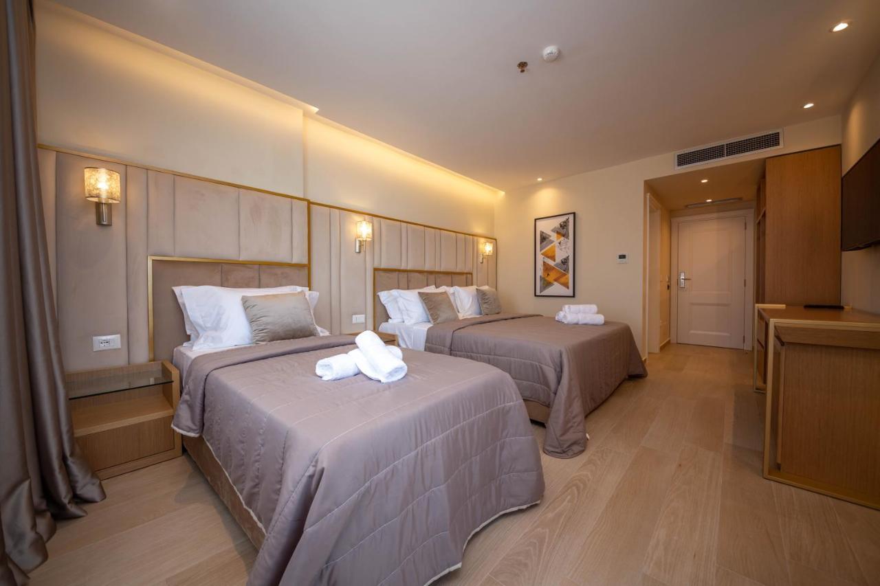 Merar Hotel Golem  Extérieur photo