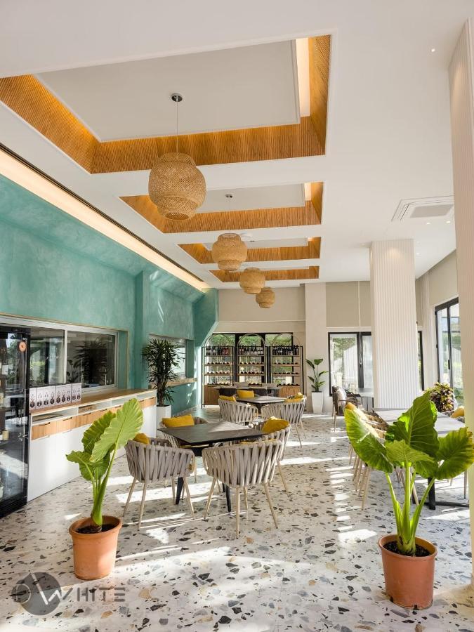 Merar Hotel Golem  Extérieur photo