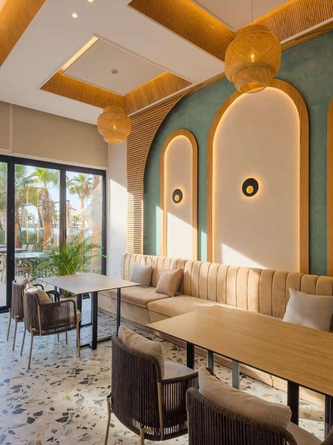 Merar Hotel Golem  Extérieur photo