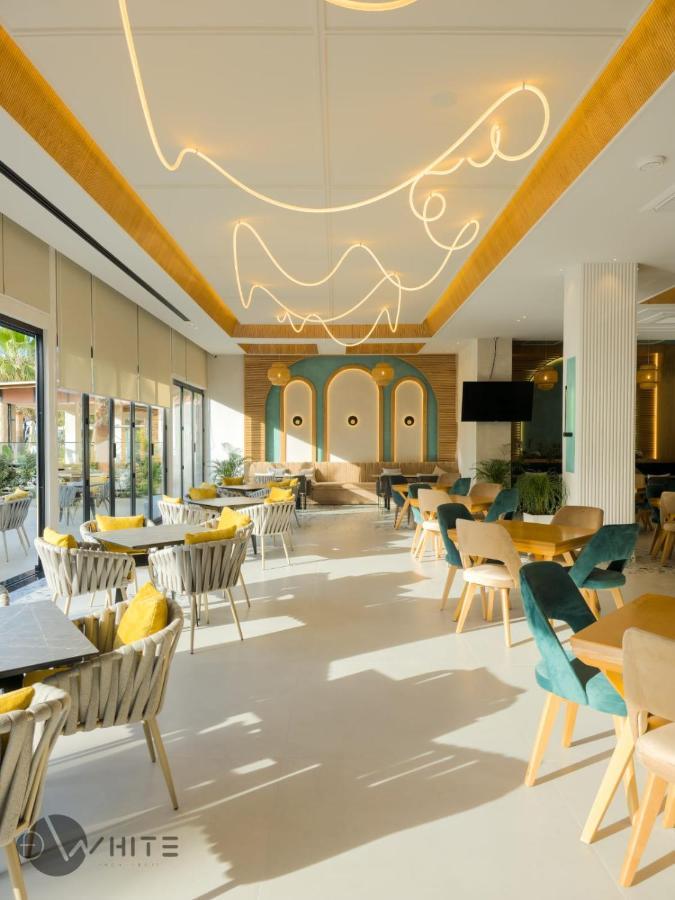 Merar Hotel Golem  Extérieur photo
